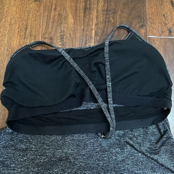 Lululemon tank top with padding - Picture 3 of 3